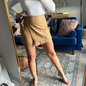 Vegan leather Carmel skort